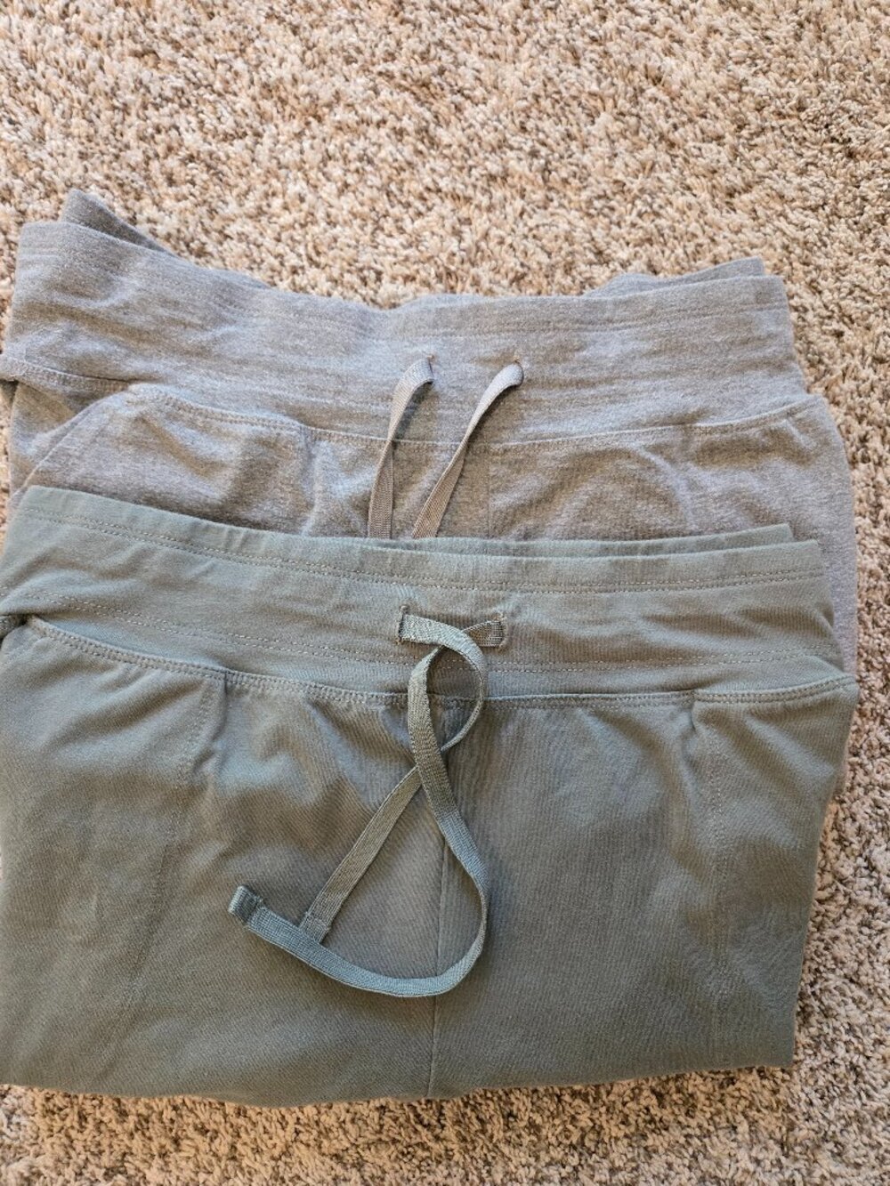 (3) Knit pants